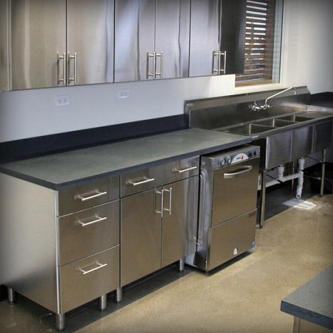 SilverStar Metal Fabricating Inc. - Commercial Kitchens