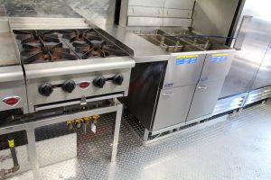 Silver Star Metal Fabricating Inc. – Food Trucks – Our Customers – Bench On The Go (Niagara College)
