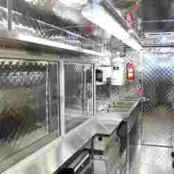 Silver Star Metal Fabricating Inc. – Food Trucks – Our Customers – Lucky Luciano's (formerly Rotstein Fresswagen)