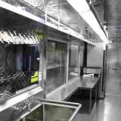 Silver Star Metal Fabricating Inc. – Food Trucks – Our Customers – Made by Brazil (by Mata Bar)