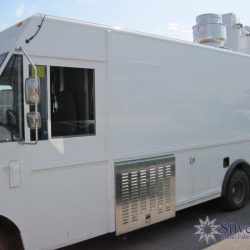 Silver Star Metal Fabricating Inc. – Food Trucks – Our Customers – Me.n.u. Food Truck (formerly Stuft Gourmet Sausages)